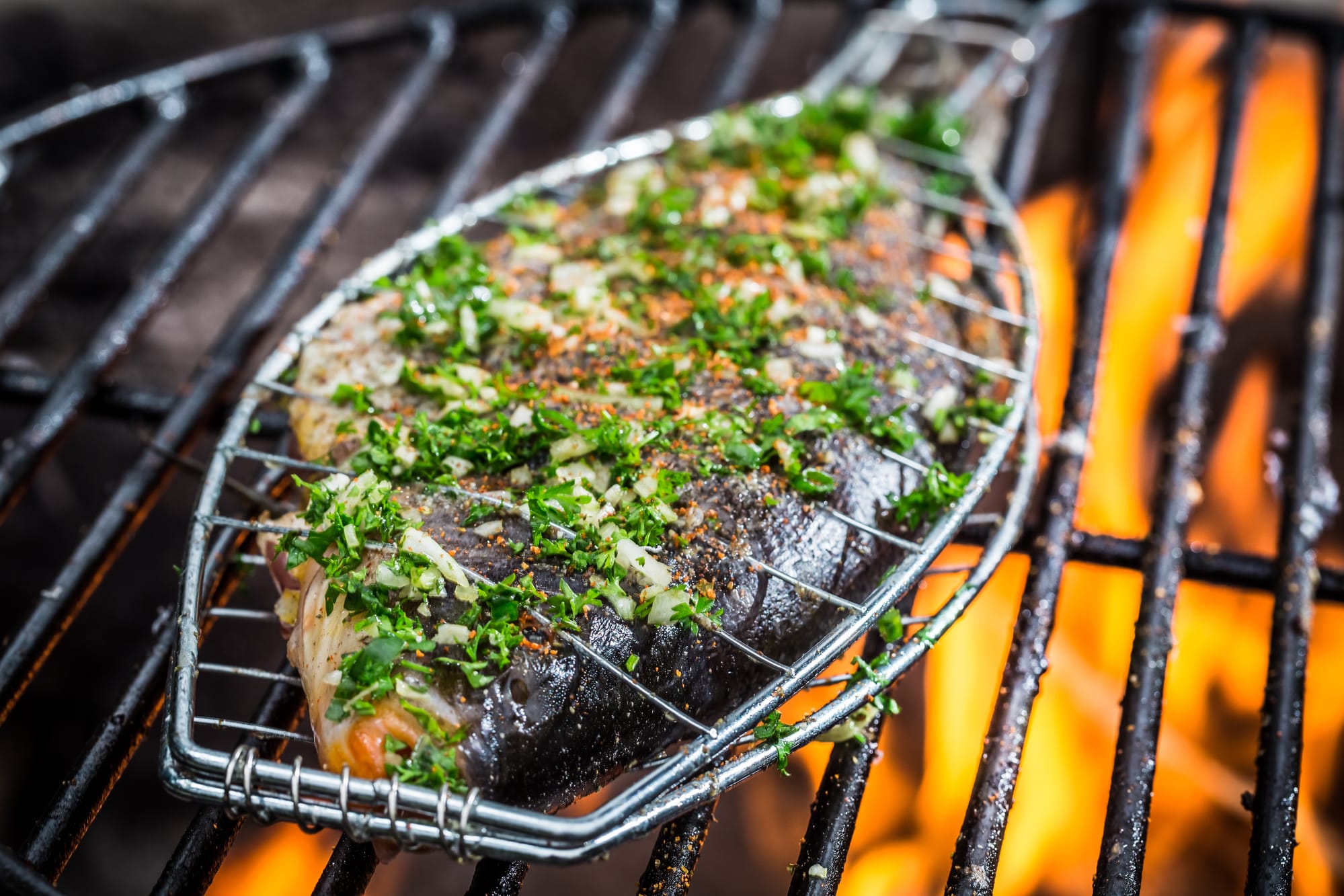 Panier à barbecue : mieux griller les poissons délicats, les légumes