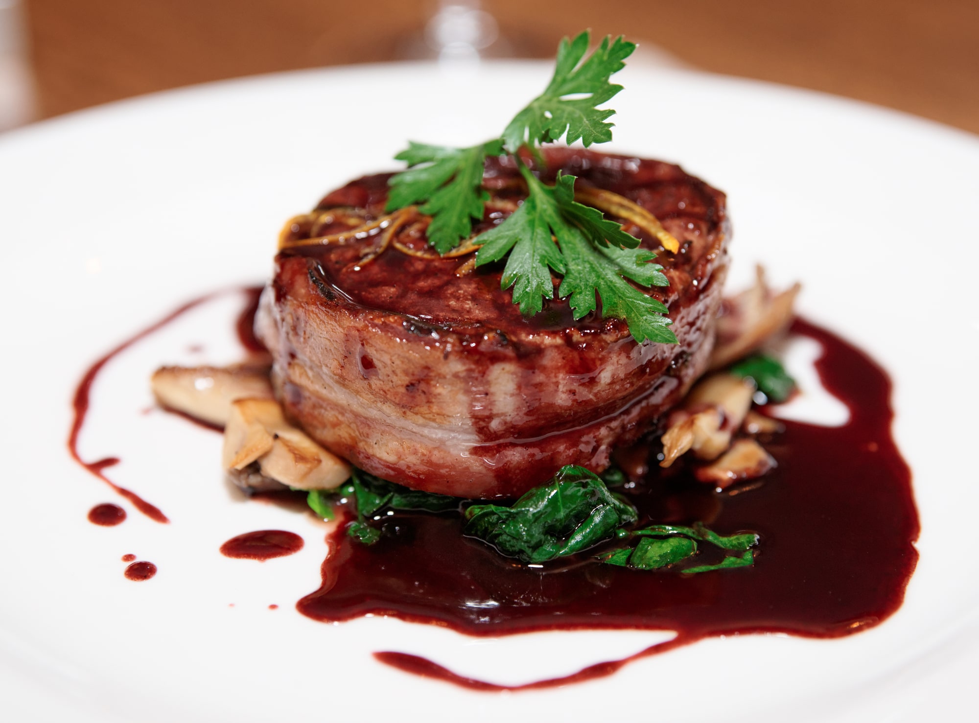 sauces-maison-simplifiées-pour-accompagner-vos-steaks-sauce-vin-rouge