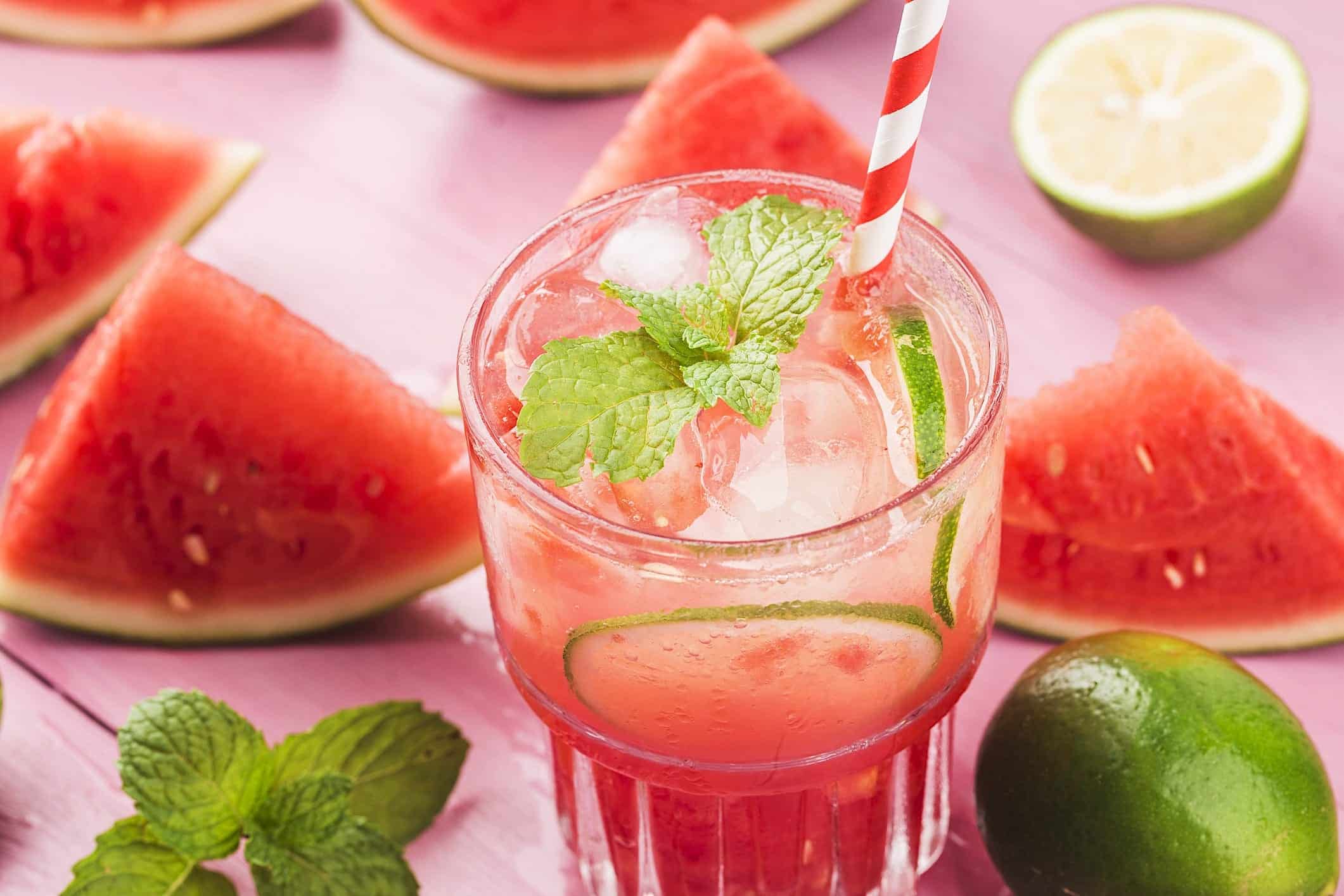 recettes-cocktails-mocktails.paloma-melon Un cocktail pétillant au melon d'eau et à la téquila