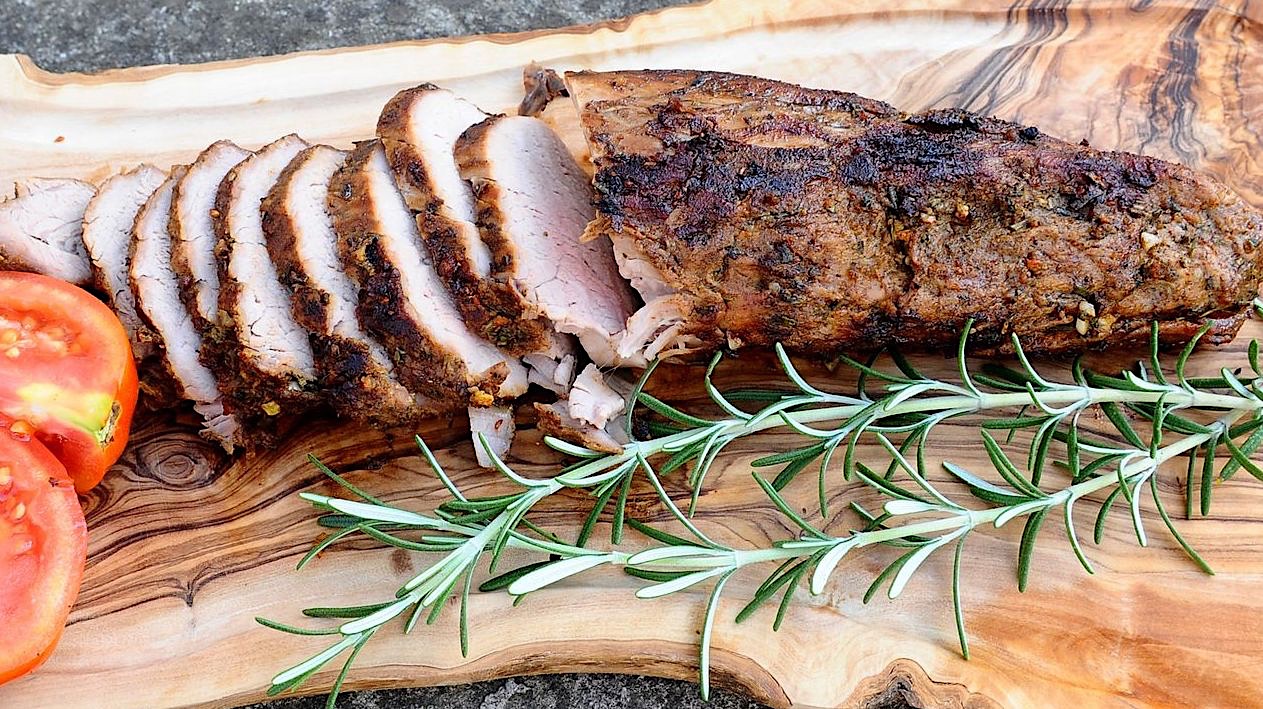 Une filet de porc du Québec grillé sur le BBQ